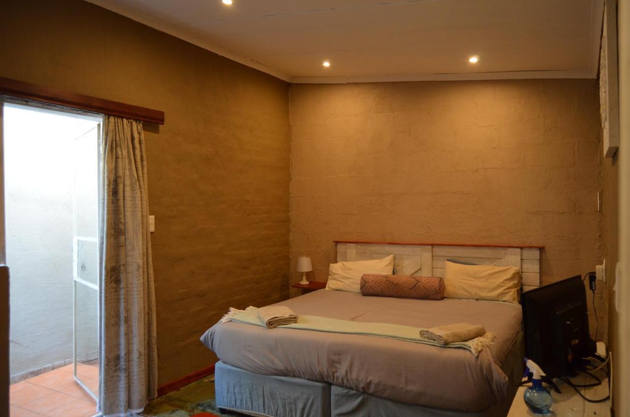 A & R Guesthouse Блумфонтейн Экстерьер фото